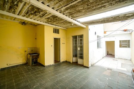 Casa à venda com 219m², 3 quartos e 3 vagasQuintal