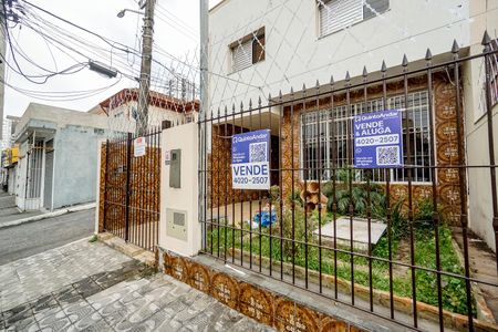 Casa à venda com 219m², 3 quartos e 3 vagasFachada