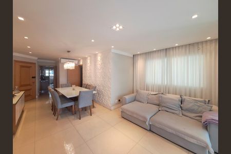 Apartamento à venda com 133m², 3 quartos e 3 vagas Apartamento à venda com 133m², 3 quartos e 3 vagasSala