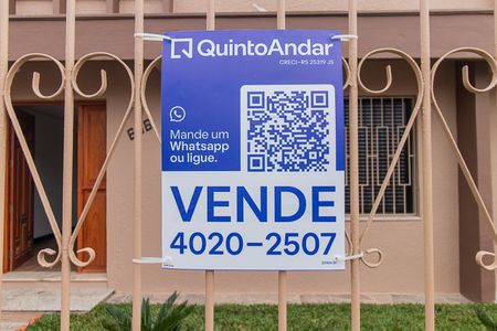 Casa à venda com 300m², 3 quartos e 2 vagasPlaca