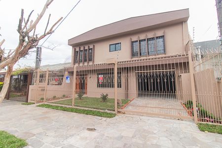 Casa à venda com 300m², 3 quartos e 2 vagasFachada