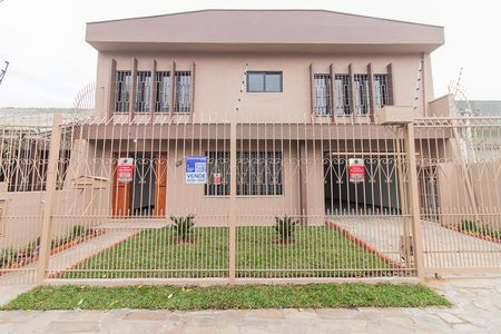 Casa à venda com 300m², 3 quartos e 2 vagasFachada