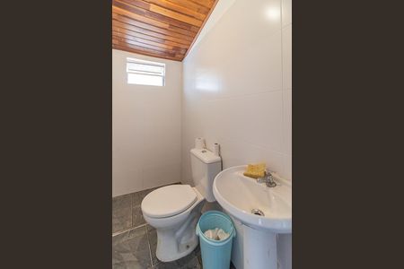 Casa à venda com 300m², 3 quartos e 2 vagasBanheiro de serviço