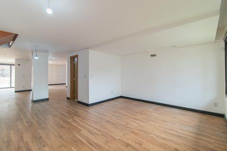 Casa à venda com 300m², 3 quartos e 2 vagasSala