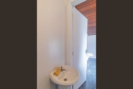 Casa à venda com 300m², 3 quartos e 2 vagasBanheiro de serviço