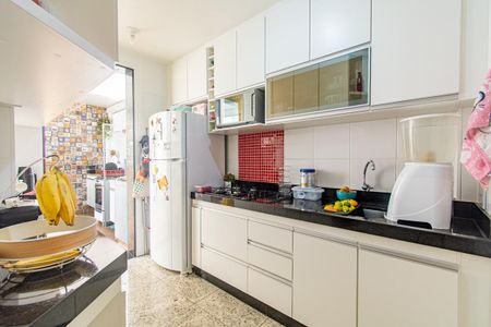 Apartamento à venda com 104m², 3 quartos e 2 vagasCozinha