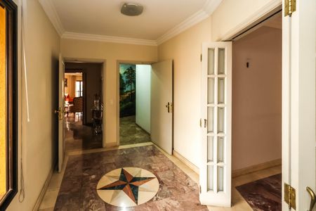 Apartamento para alugar com 560m², 4 quartos e 5 vagas Apartamento para alugar com 560m², 4 quartos e 5 vagasHall