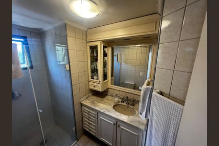 Apartamento à venda com 65m², 2 quartos e 2 vagasBanheiro da Suíte