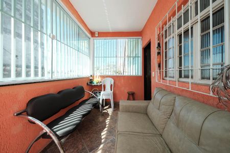 Casa à venda com 40m², 1 quarto e 1 vagaEntrada
