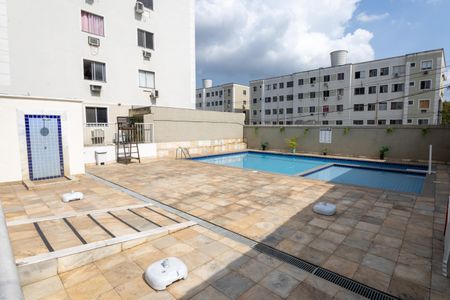 Apartamento para alugar com 70m², 2 quartos e 1 vagaÁrea comum - Piscina