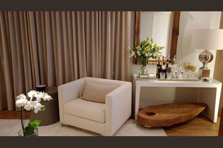 Apartamento à venda com 1 quarto, 72m² em Cambuí, Campinas