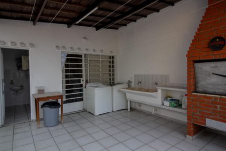 Casa à venda com 301m², 5 quartos e 3 vagasÁrea de Serviço