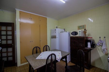 Casa à venda com 301m², 5 quartos e 3 vagasCozinha