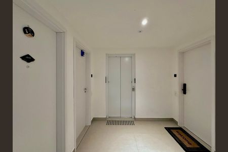 Apartamento para alugar com 108m², 3 quartos e 2 vagas Apartamento para alugar com 108m², 3 quartos e 2 vagasHall Apartamento