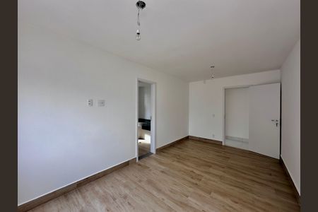 Apartamento para alugar com 108m², 3 quartos e 2 vagas Apartamento para alugar com 108m², 3 quartos e 2 vagasSuíte 2