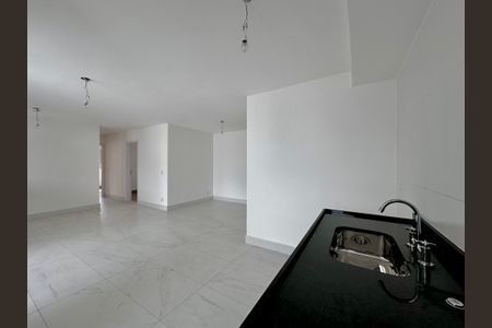 Apartamento para alugar com 108m², 3 quartos e 2 vagas Apartamento para alugar com 108m², 3 quartos e 2 vagasCozinha