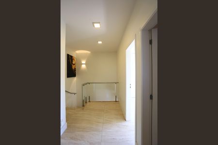 Casa de condomínio à venda com 126m², 3 quartos e 3 vagas Casa de condomínio à venda com 126m², 3 quartos e 3 vagasHall