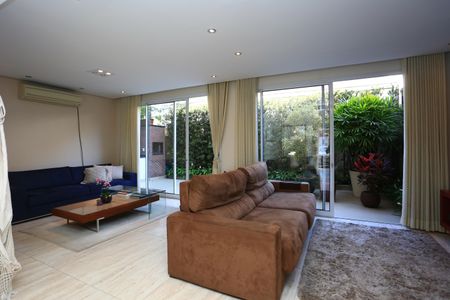 Sala de casa de condomínio à venda com 3 quartos, 126m² em Jardim Colombo, São Paulo