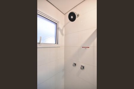 Apartamento para alugar com 96m², 2 quartos e 2 vagasChuveiro do Banheiro