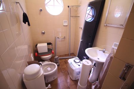 Casa à venda com 360m², 3 quartos e 3 vagasBanheiro 1