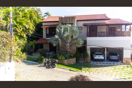 Casa de condomínio à venda com 100m², 4 quartos e sem vagaÁrea comum