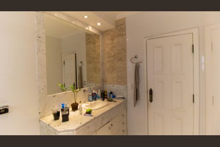 Casa de condomínio à venda com 100m², 4 quartos e sem vagaBanheiro Social