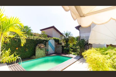 Casa de condomínio à venda com 100m², 4 quartos e sem vagaVosta/Sala