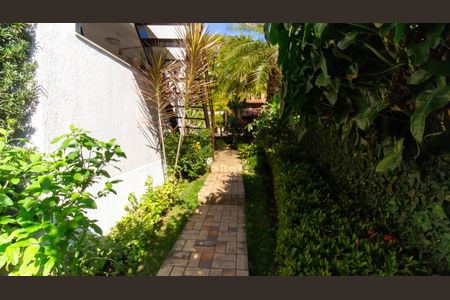 Casa de condomínio à venda com 100m², 4 quartos e sem vagaÁrea comum