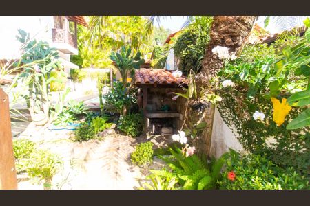 Casa de condomínio à venda com 100m², 4 quartos e sem vagaÁrea comum