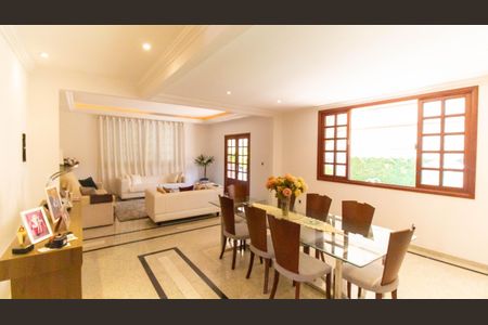 Sala de casa de condomínio à venda com 4 quartos, 100m² em Badu, Niterói