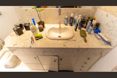 Casa de condomínio à venda com 100m², 4 quartos e sem vagaBanheiro Social