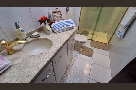 Apartamento à venda com 72m², 2 quartos e 1 vaga Apartamento à venda com 72m², 2 quartos e 1 vagaBanheiro