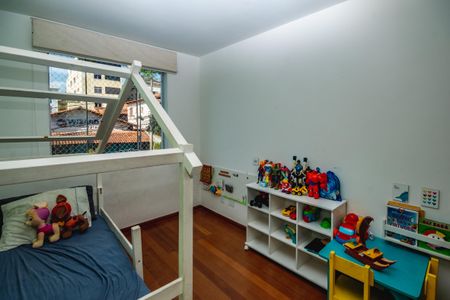 Apartamento à venda com 180m², 3 quartos e 4 vagasQuarto 1