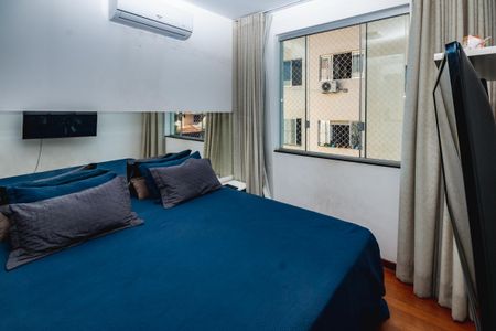 Apartamento à venda com 180m², 3 quartos e 4 vagasSuíte 