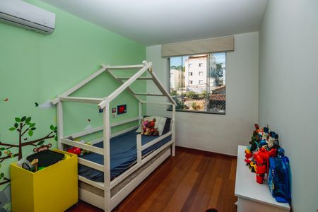 Apartamento à venda com 180m², 3 quartos e 4 vagasQuarto 1
