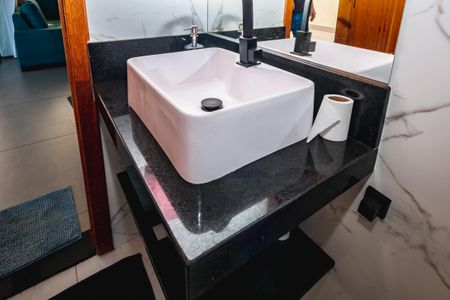 Apartamento à venda com 180m², 3 quartos e 4 vagasBanheiro Social 2