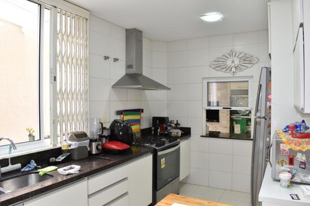 Casa para alugar com 420m², 4 quartos e 4 vagasCozinha