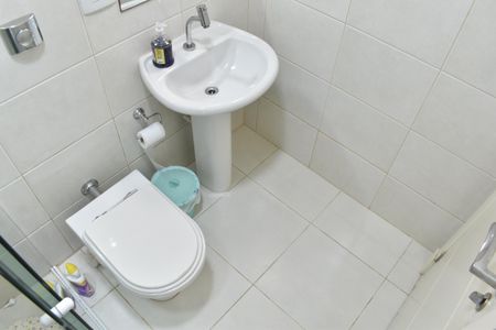 Casa para alugar com 420m², 4 quartos e 4 vagasBanheiro 1