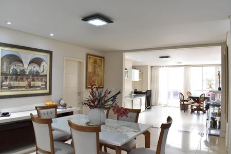 Casa para alugar com 420m², 4 quartos e 4 vagasSala de Jantar