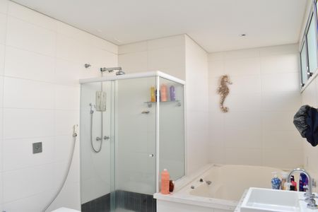 Casa para alugar com 420m², 4 quartos e 4 vagasBanheiro da Suíte 1