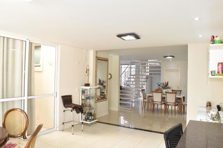 Sala de Jantar de casa para alugar com 4 quartos, 420m² em Jardim Social, Curitiba