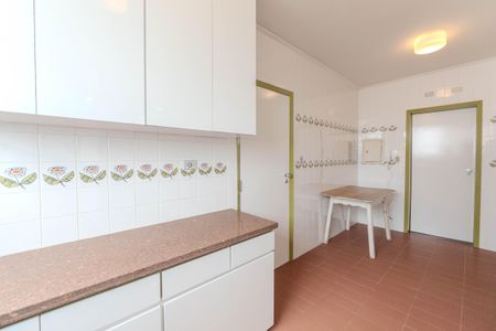 Apartamento à venda com 140m², 3 quartos e 2 vagas Apartamento à venda com 140m², 3 quartos e 2 vagasCozinha