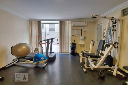 Apartamento à venda com 140m², 3 quartos e 2 vagas Apartamento à venda com 140m², 3 quartos e 2 vagasÁrea comum - Academia