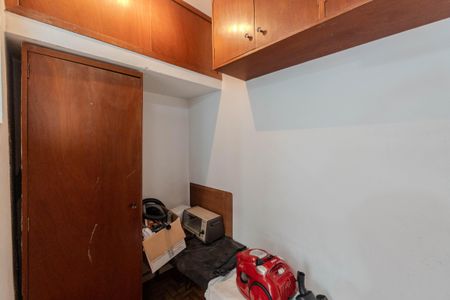 Apartamento à venda com 140m², 3 quartos e 2 vagas Apartamento à venda com 140m², 3 quartos e 2 vagasQuarto de Serviço