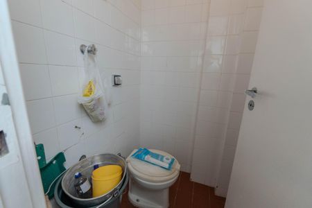 Apartamento à venda com 140m², 3 quartos e 2 vagas Apartamento à venda com 140m², 3 quartos e 2 vagasBanheiro de serviço