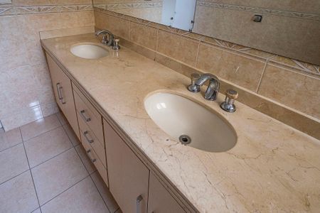 Apartamento para alugar com 110m², 3 quartos e 1 vagaSuíte - Banheiro