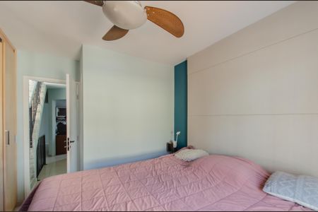 Casa à venda com 140m², 3 quartos e 2 vagas Casa à venda com 140m², 3 quartos e 2 vagasSuíte