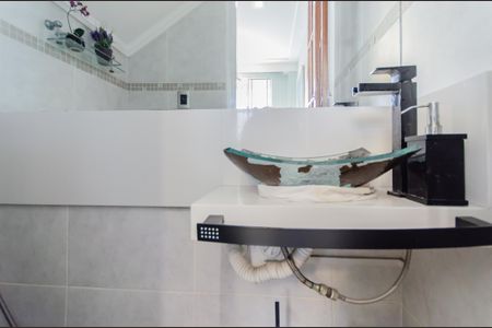 Casa à venda com 140m², 3 quartos e 2 vagas Casa à venda com 140m², 3 quartos e 2 vagasLavabo