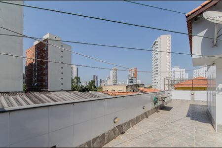 Casa à venda com 140m², 3 quartos e 2 vagas Casa à venda com 140m², 3 quartos e 2 vagasTerraço