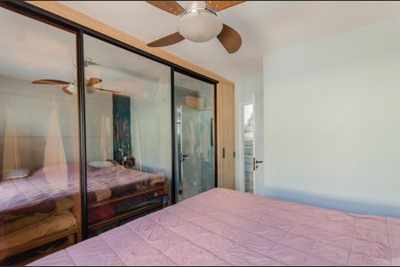 Casa à venda com 140m², 3 quartos e 2 vagas Casa à venda com 140m², 3 quartos e 2 vagasSuíte